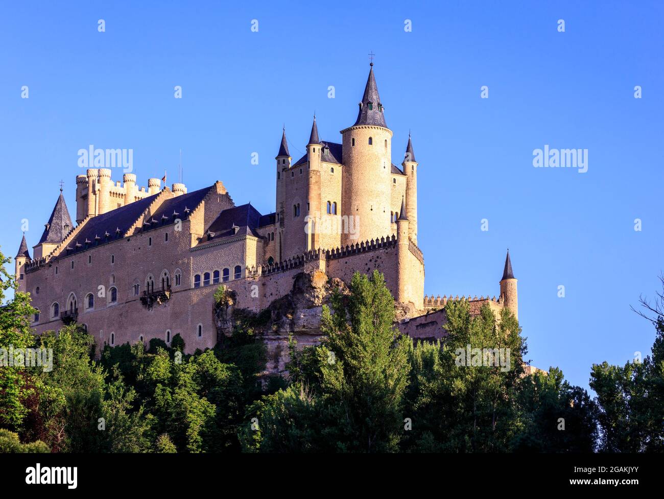 Alcazar von Segovia, eine Renaissancefestung in der Stadt Segovia. Es ist ein Weltkulturerbe, das als Archiv und Museum genutzt wird. Spanien. Stockfoto