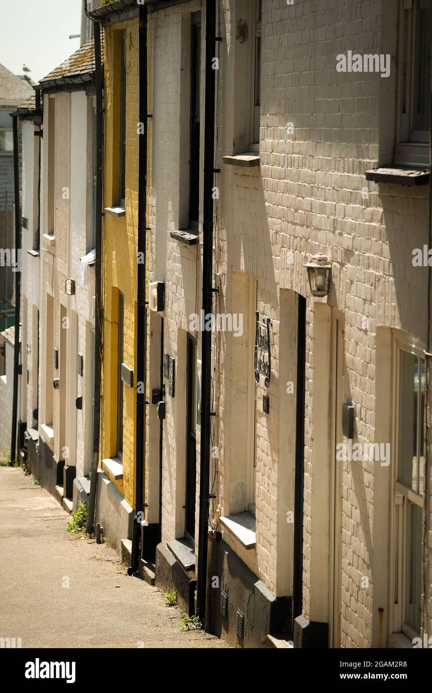 Reihe von Reihenhäusern in der kornischen Stadt St. Ives. Stockfoto