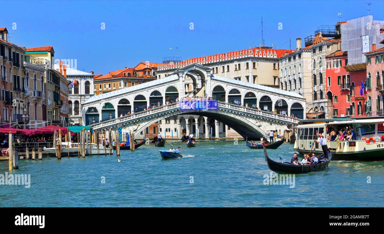 Die berühmte Rialtobrücke (Ponte di Rialto) Venedig Italien Stockfoto