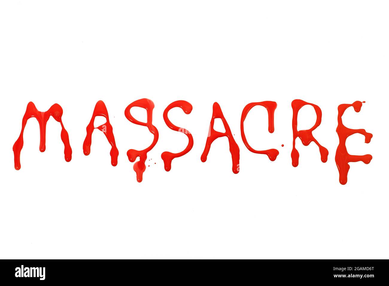 Massacre Text Buchstaben Fleck Tropfen Buchstaben isoliert auf einem weißen Hintergrund. Stockfoto
