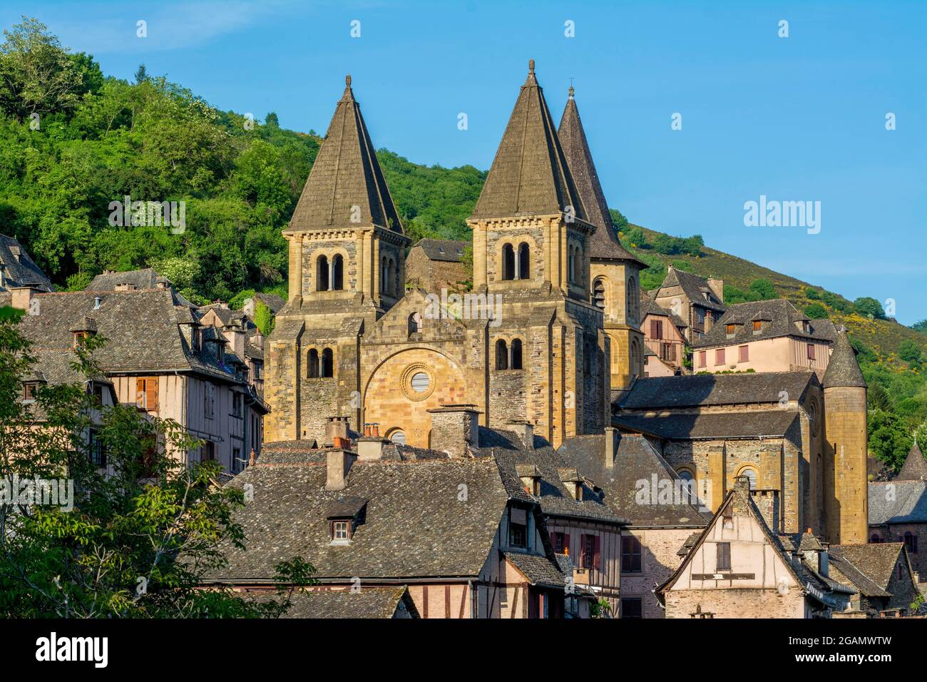 Stift Sainte Foy, UNESCO-Weltkulturerbe, Conques, Departement Aveyron, Occitanie, Frankreich Stockfoto
