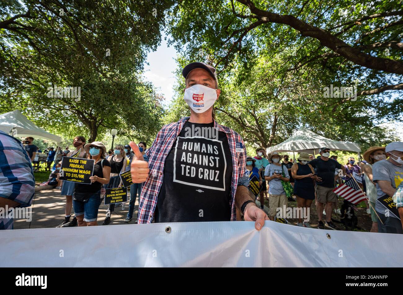 Austin, Texas, USA. 31. Juli 2021. Kundgebung am State Capitol. Die Kampagne der Armen beendete ihren viertägigen, 27 Meilen langen marsch von Georgetown nach Austin am Samstagmorgen im Capitol. Während sie als Wahlrechtskundgebung bezeichnet wurde, forderte die Kampagne auch eine Erhöhung des Mindestlohns unter anderen „Arbeitnehmern“. Kredit: Sidney Bruere/Alamy Live Nachrichten Stockfoto
