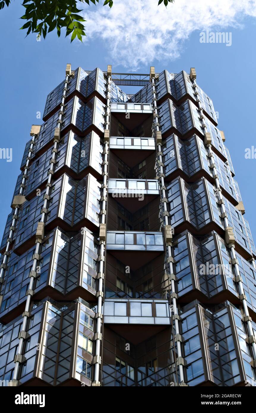 Moderne hohe Architektur, Paris, Frankreich Stockfoto