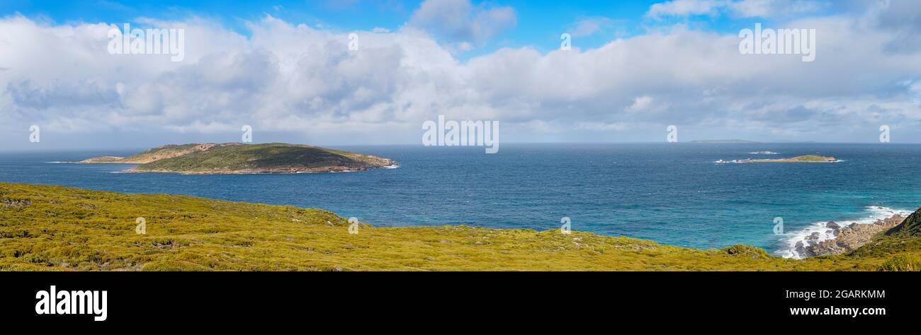 Ein wunderschöner Panoramablick auf die wunderschönen Strände des südlichen Ozeans in Esperance in Westaustralien. Stockfoto