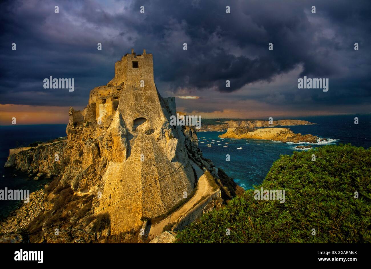 Italien Apulien Tremiti Insel San Nicola befestigtes Kloster Santa Maria a Mare XI Jahrhundert Stockfoto