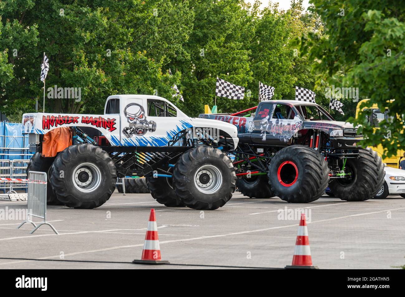 Deutschland , Cottbus , 31.07.2021 , Monster Trucks vor der Show Stockfoto