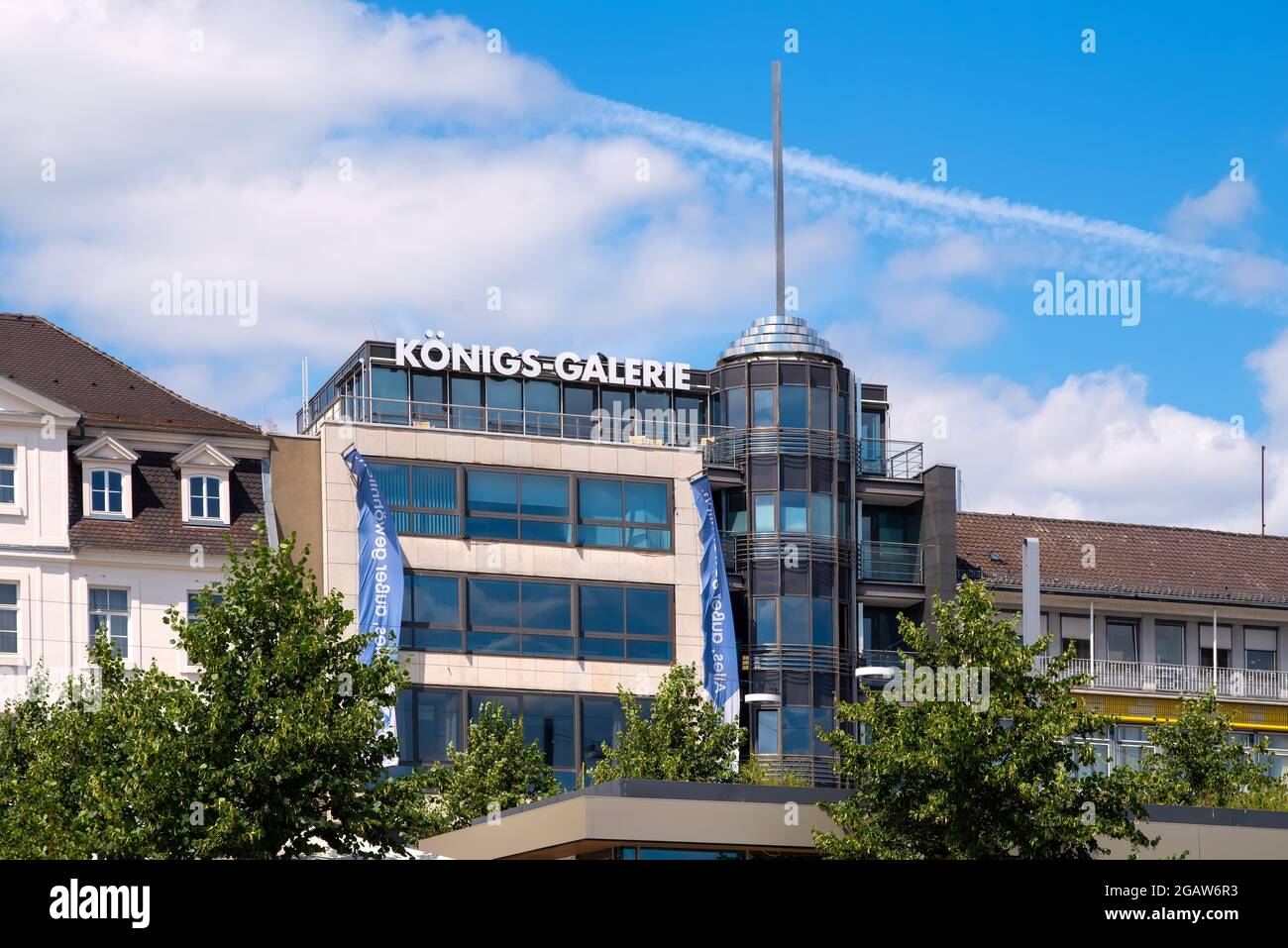 Kassel, Deutschland, 30-07-2021:die Königs-Galerie Kassel ist eine 1995 eröffnete Shopping-Galerie mit rund 60 Geschäften, Restaurants und Dienstleistern in Kassel Stockfoto