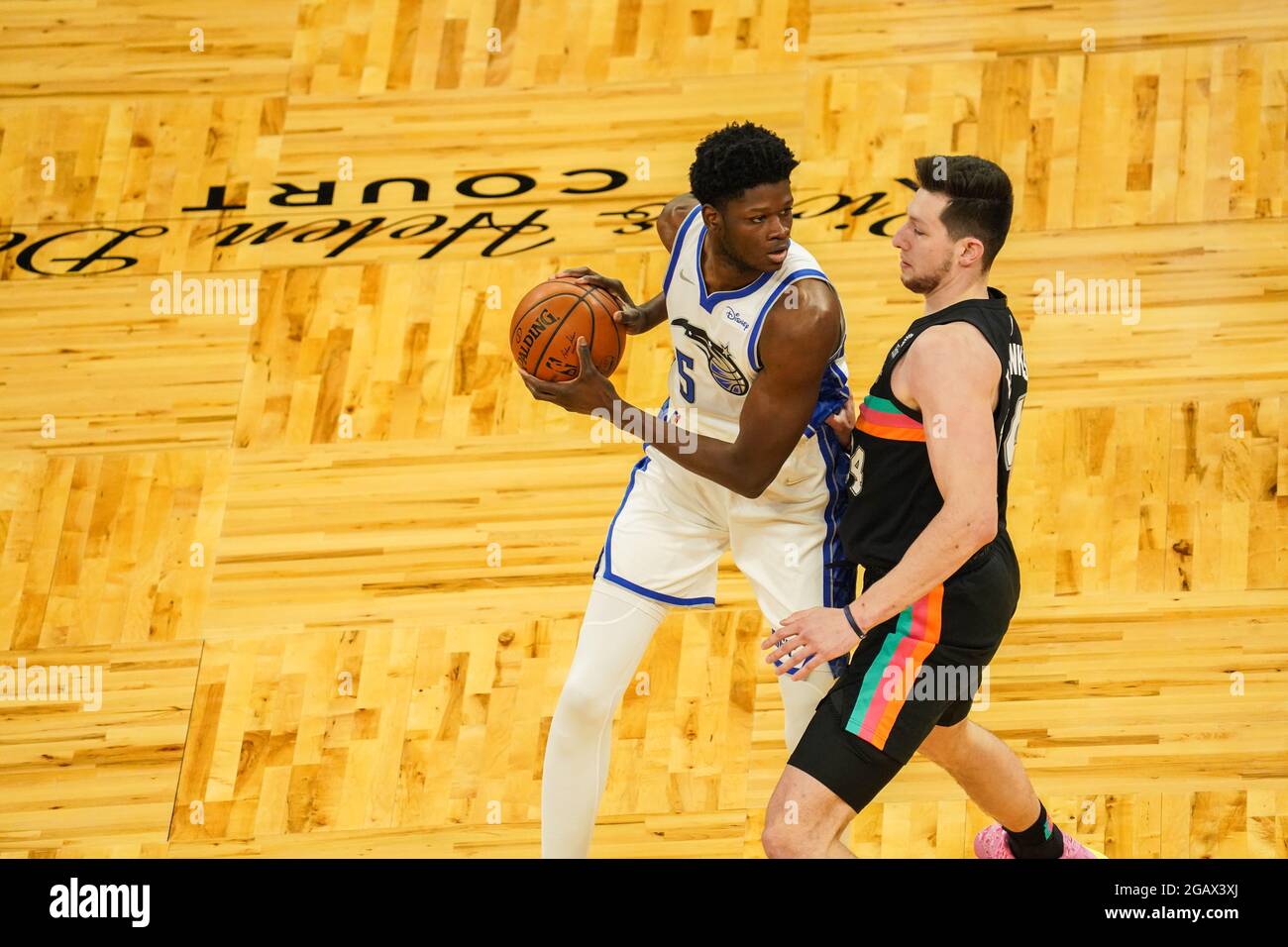 Orlando, Florida, USA, 12. April 2021, San Antonio Spurs Gesicht der Orlando Magie im Amway Center (Foto: Marty Jean-Louis) Stockfoto