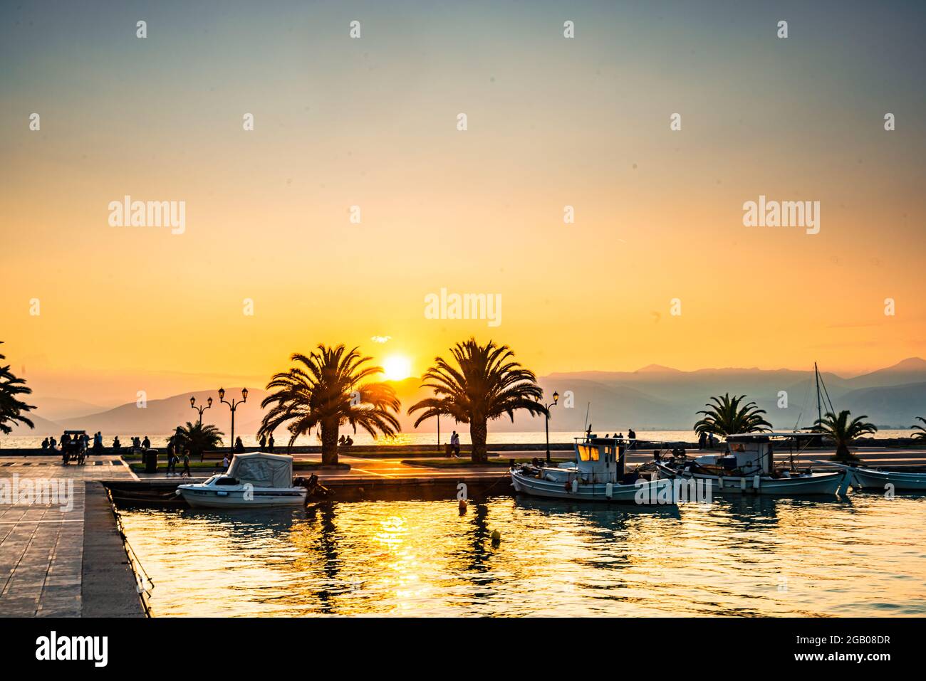 Sonnenuntergang im Hafen von Nafplio, Griechenland Stockfoto