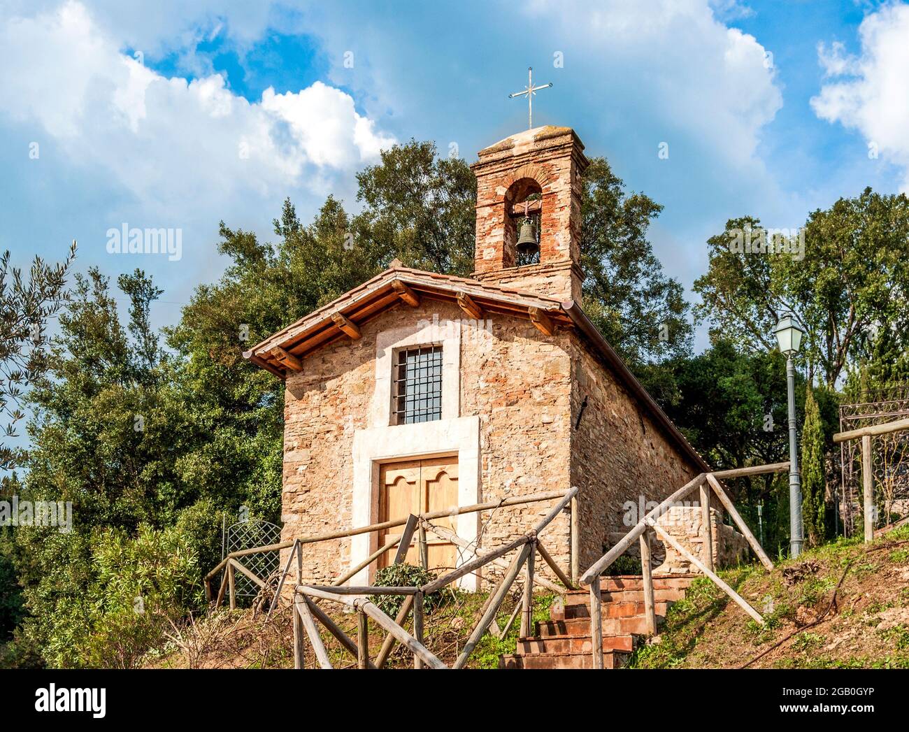 Oratorium von Santa Lucia, erbaut im 16. Jahrhundert, in der Nähe der Kurstadt Calidario, Venturina Terme, Gemeinde Campiglia Marittima, Tusca Stockfoto