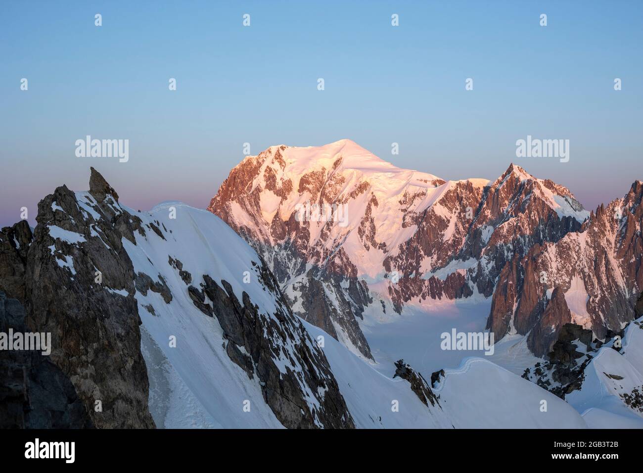 Mont Blanc bei Sonnenaufgang Stockfoto