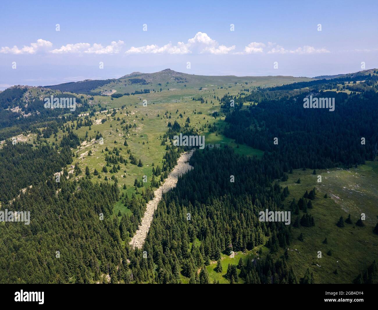 Luftaufnahme des Konyarnika-Gebietes am Vitosha-Berg, Region Sofia City, Bulgarien Stockfoto