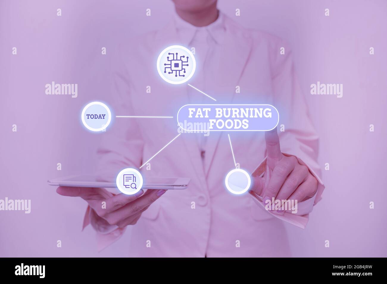 Hand schreiben Zeichen Fat Burning Foods. Wort geschrieben auf produzieren Fettabbau durch die Stimulierung des Stoffwechsels, um den Appetit zu reduzieren Lady Holding Tablet Druck auf Stockfoto