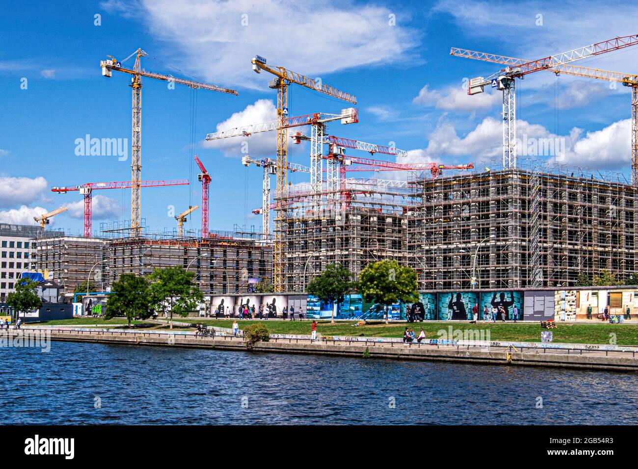 Baustelle, ehemalige Berliner Mauer und Niemandsland in der Mühlenstraße, Friedrichshain Berlin Stockfoto