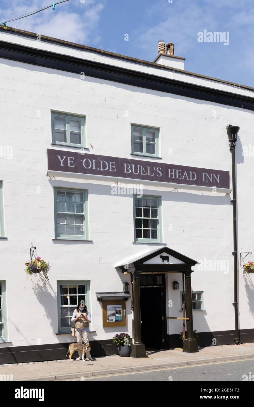 Wales Pub - Ye Olde Bulls Head Inn, Beaumaris High St., Beaumaris Anglesey Wales Großbritannien Stockfoto