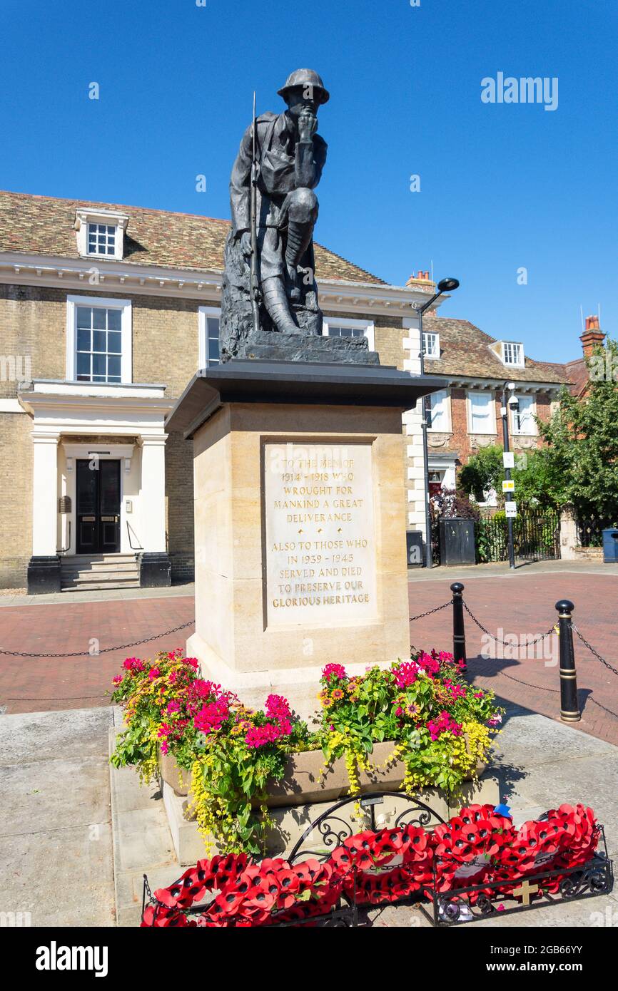 War Memorial, Market Square, Huntingdon, Cambridgeshire, England, Vereinigtes Königreich Stockfoto