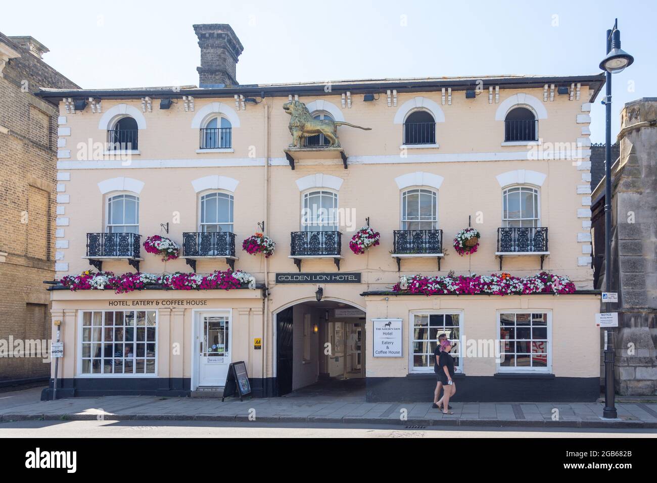 Golden Lion Hotel, Market Hill, St Ives, Cambridgeshire, England, Vereinigtes Königreich Stockfoto