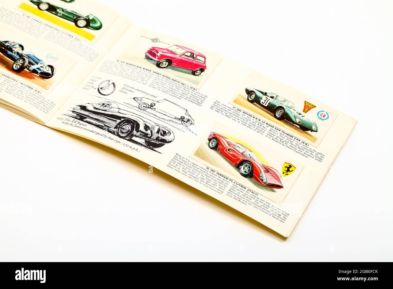 Brooke Bond Bildkarten Buch die Geschichte des Automobils isoliert auf weißem Hintergrund Stockfoto