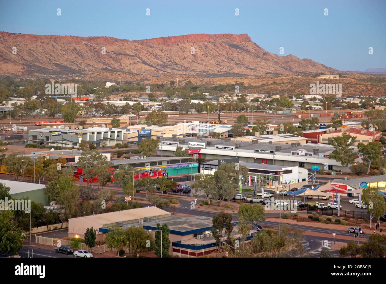 Alice Springs und die Heavitree Range Stockfoto