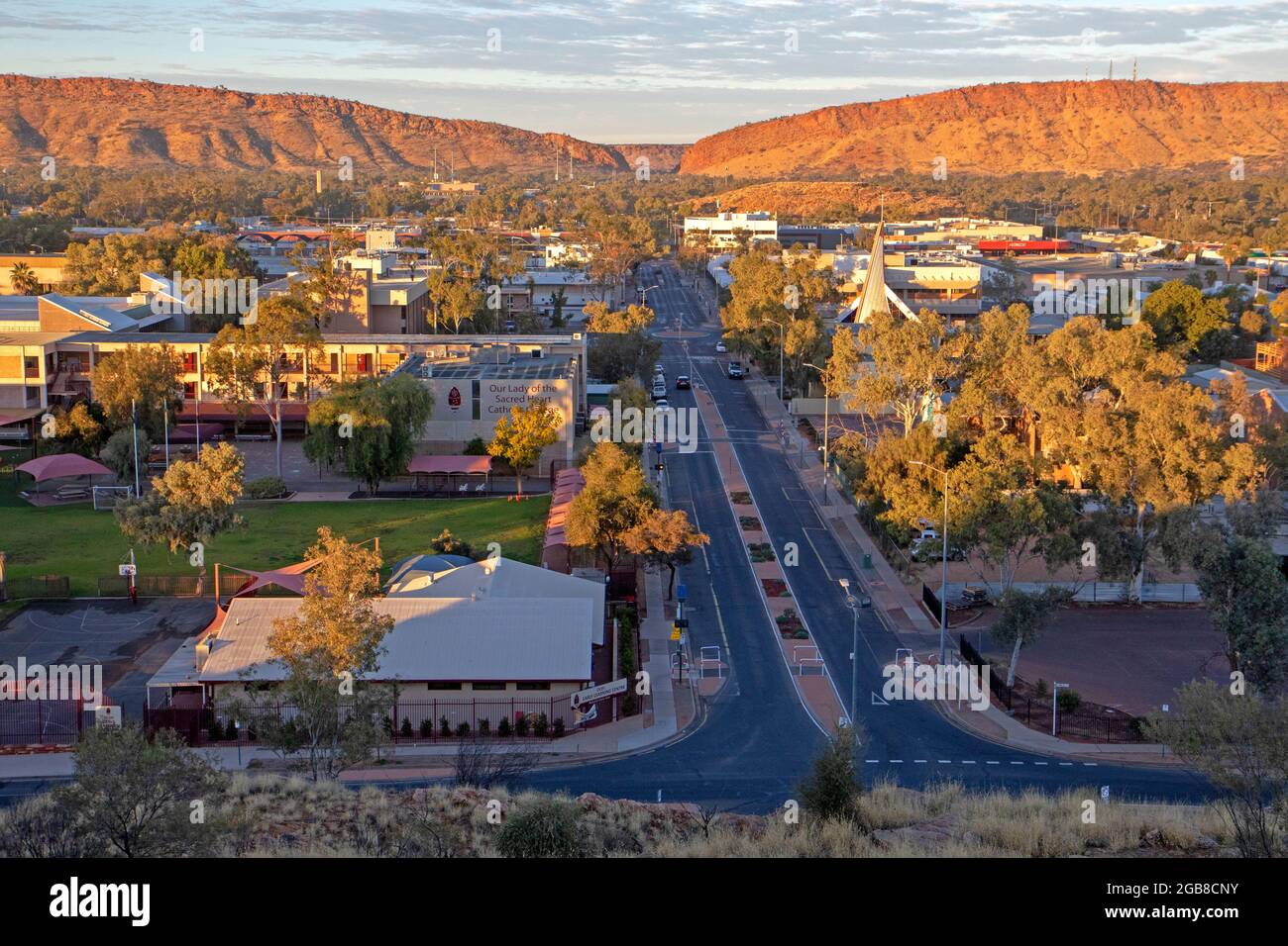 Alice Springs bei Sonnenuntergang Stockfoto