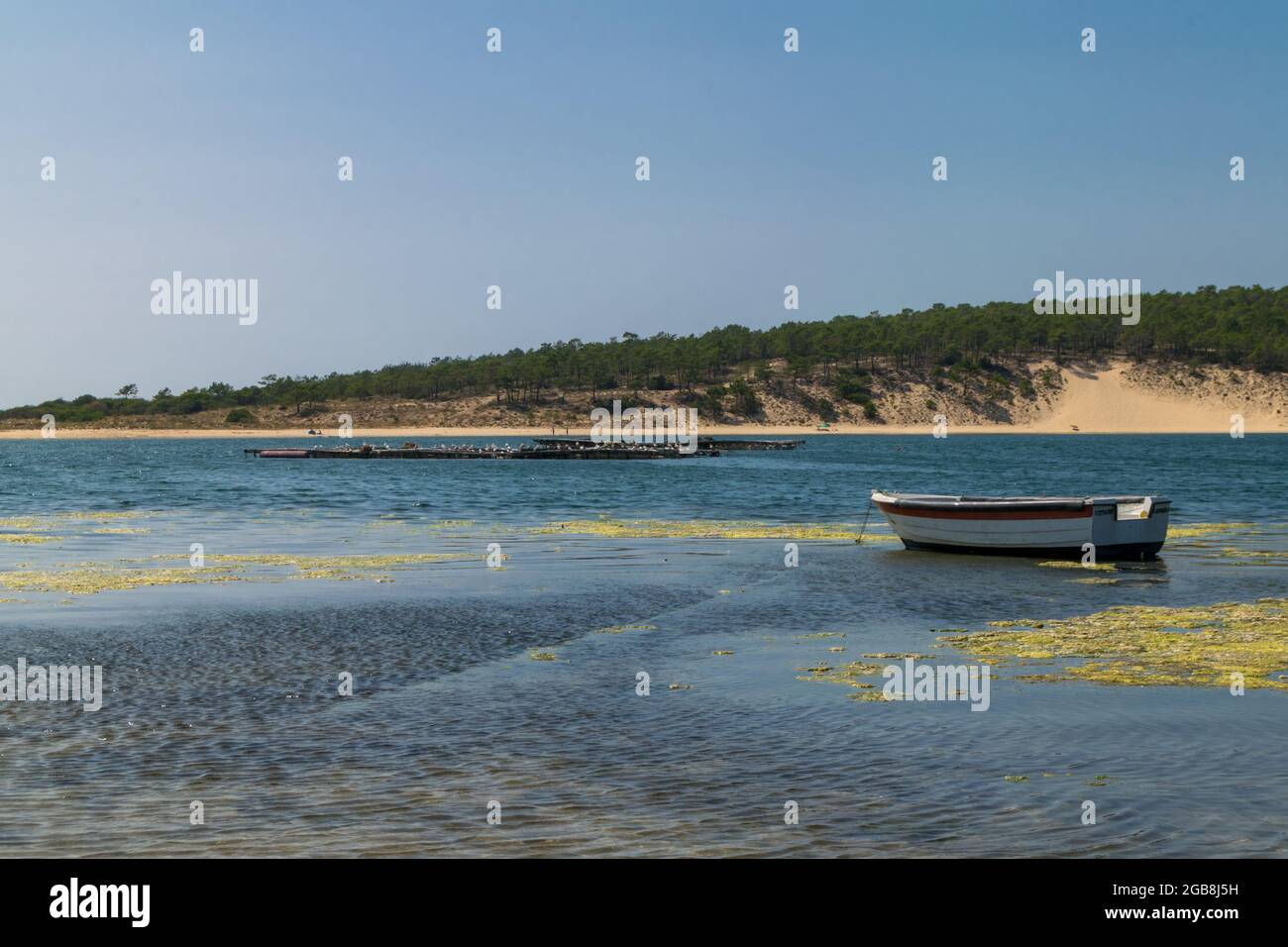 Lago de Albufeira (Lagune von Albufeira) in der Gemeinde Setúbal in Portugal. Fischereiaktivitäten in Portugal. Stockfoto