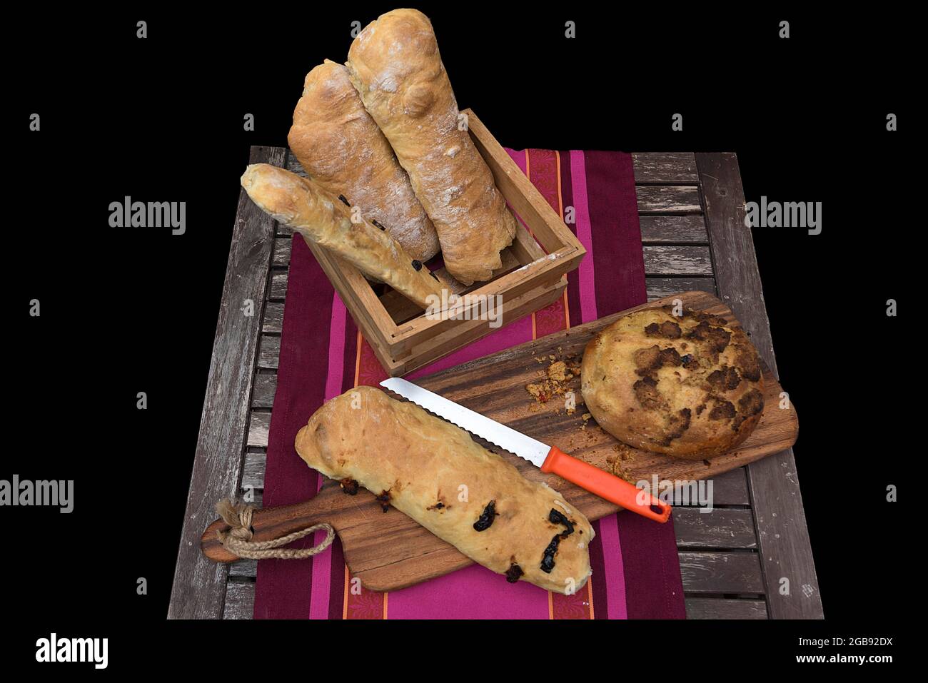 Verschiedene Brotsorten auf einem Tisch, Deutschland Stockfoto