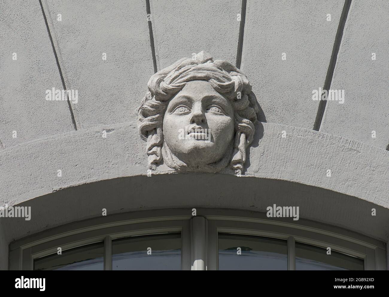 Skulptur über dem Fenster der Residenz, Ansbach, Mittelfranken, Bayern, Deutschland Stockfoto