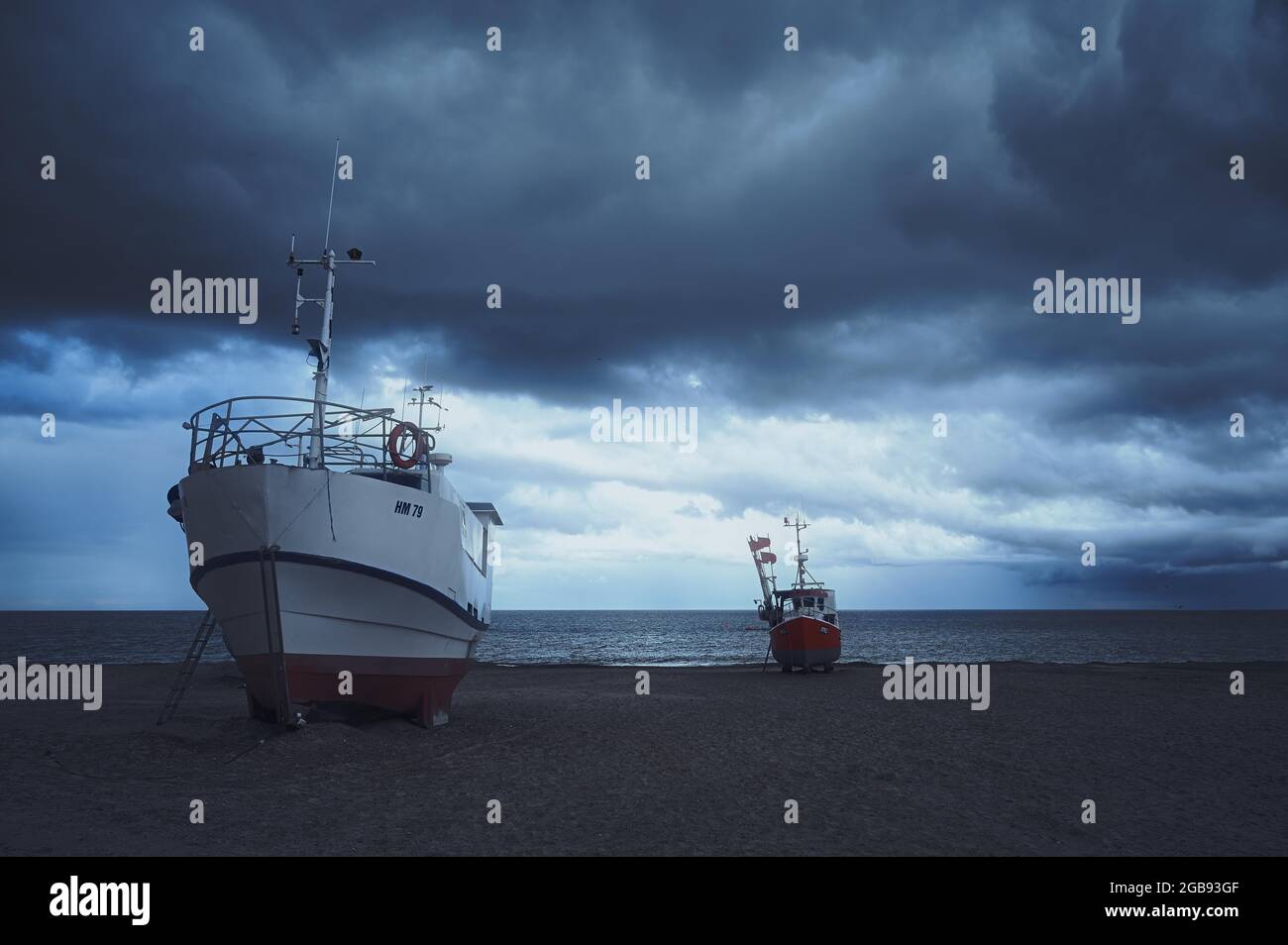 Gewittersturm, Nordsee, Schiff, Angelschneider, Thorup Strand, Fjerritslev, Dänemark Stockfoto