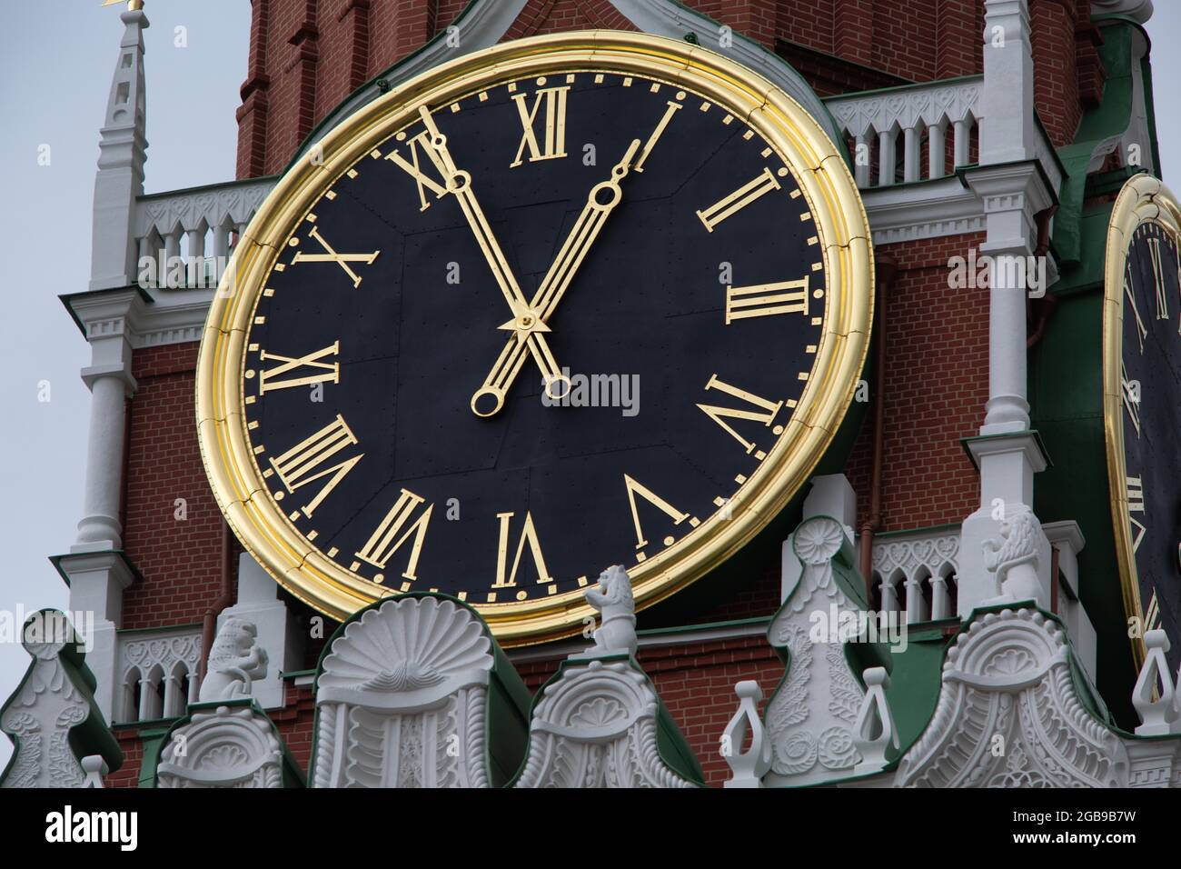 Uhr auf dem Spasskaya-Turm, Kreml, Moskau, Russland Stockfoto