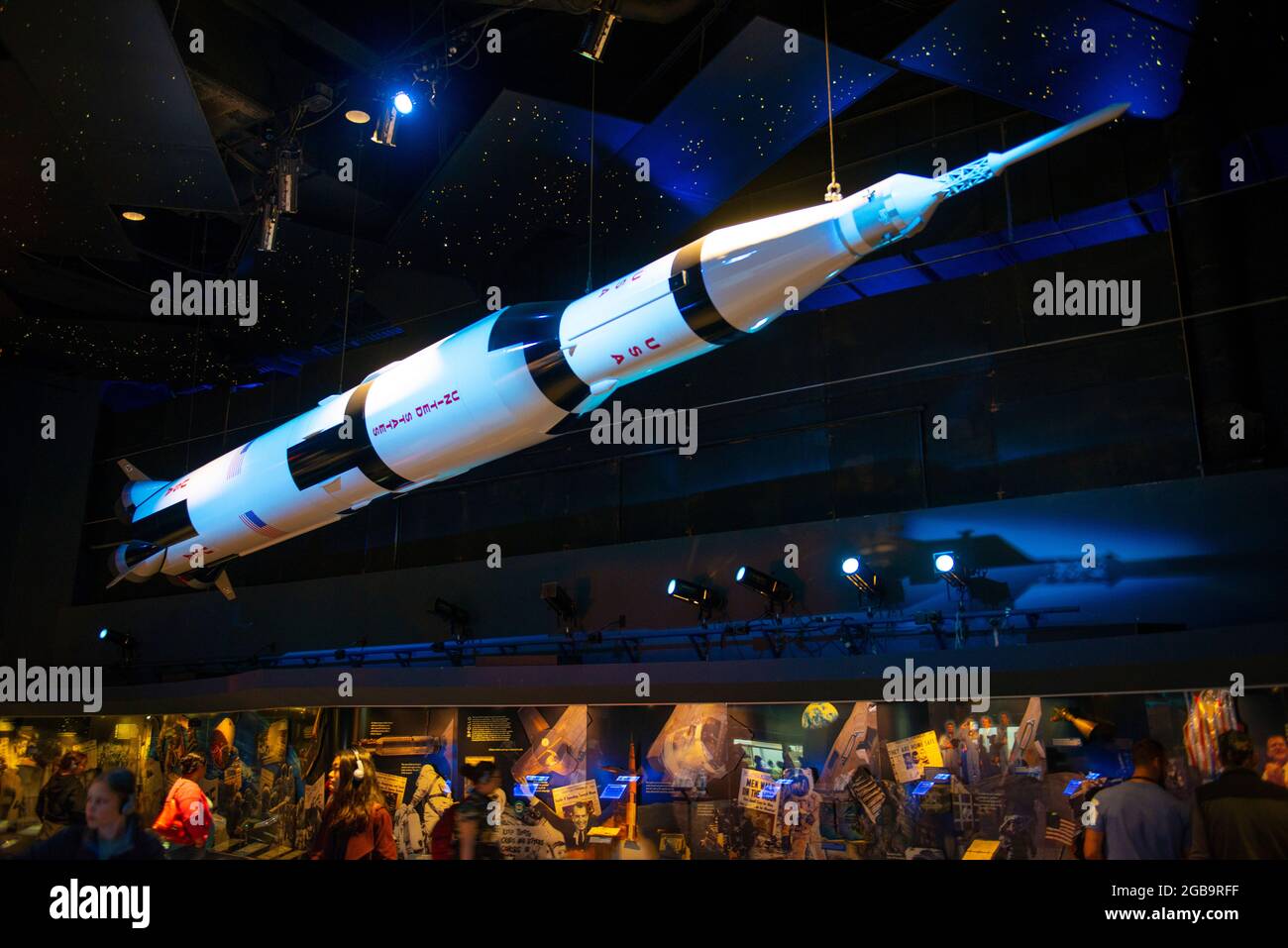Saturn V Raketenmodell im Johnson Space Center in der Stadt Houston, Texas TX, USA. Stockfoto