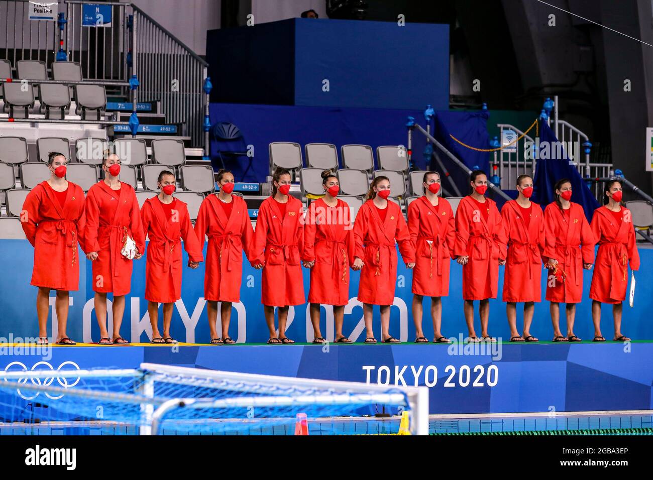 TOKIO, JAPAN - 3. AUGUST: Paula Leiton aus Spanien, Maica Garcia aus Spanien, Roser Tarrago aus Spanien, Judith Forca aus Spanien, Clara Espar aus Spanien, Irene Gonzalez aus Spanien, Elena Ruiz aus Spanien, Bea Ortiz aus Spanien, Anni Espar aus Spanien, Marta Bach aus Spanien, Laura Ester aus Spanien, Maria Del Pilar Pena aus Spanien während des olympischen Wasserpoloturnier-Viertelfinalspiels der Frauen zwischen Spanien und China in Tokio 2020 am 3. August 2021 im Tatsumi Waterpolo Center in Tokio, Japan (Foto: Marcel ter Bals/Orange Picics) Credit: Orange Pics BV/Alamy Live News Stockfoto