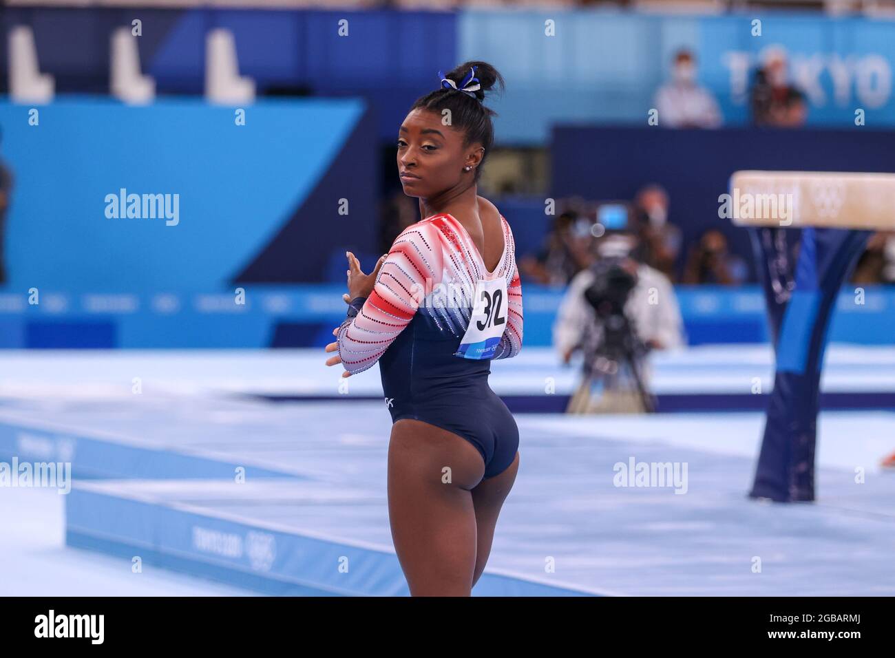 Tokio, Japan. August 2021. TOKIO, JAPAN – 3. AUGUST: Cecile Landi aus den Vereinigten Staaten von Amerika, Simone Biles aus den Vereinigten Staaten von Amerika, die während der Olympischen Spiele 2020 in Tokio am 3. August 2021 im Ariake Gymnastik Center im Ariake Gymnastik Center in Tokio (Foto von Iris van den Broek/Orange Picics) am Wettstreit mit dem Frauenbalance Beam teilnehmen. Quelle: Orange Pics BV/Alamy Live News Stockfoto