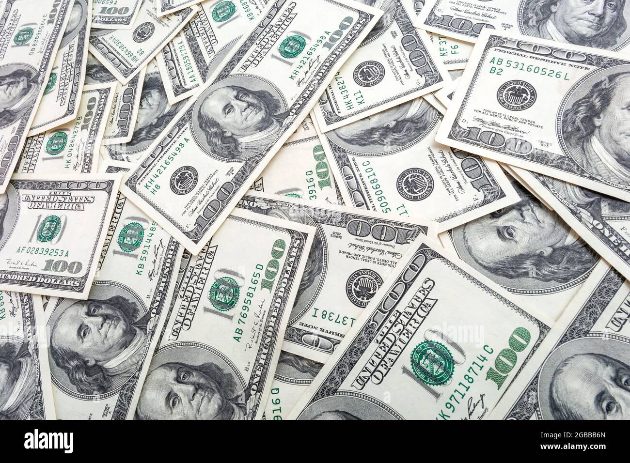 Textur in US-Dollar. Hintergrund von hundert Dollar Scheinen. Stockfoto