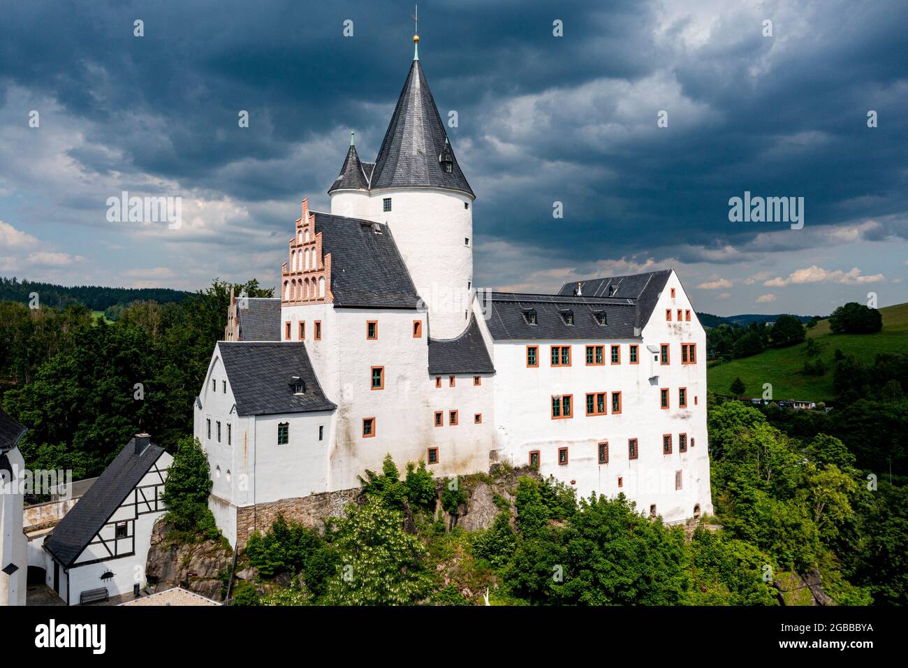 Luftbild von St. Georgen Kirche und Schloss, Stadt Schwarzenberg, Erzgebirge, UNESCO-Weltkulturerbe, Sachsen, Deutschland, Europa Stockfoto