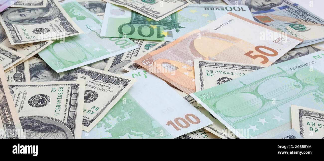 Panorama der Textur aus US- und Euro-Banknoten Stockfoto