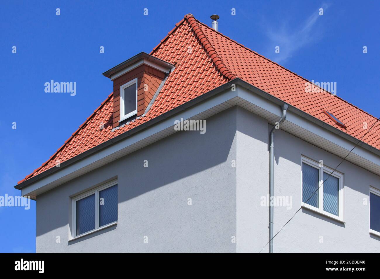 Weißes Wohnhaus, Seitenansicht, Bremerhaven, Deutschland Stockfoto