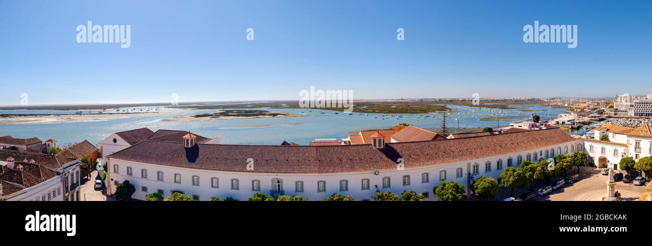 Panorama Panoramablick auf die ria formosa in Faro über das Seminar Saint Joseph, Seminário de São José de Faro. Faro Algarve Portugal Stockfoto