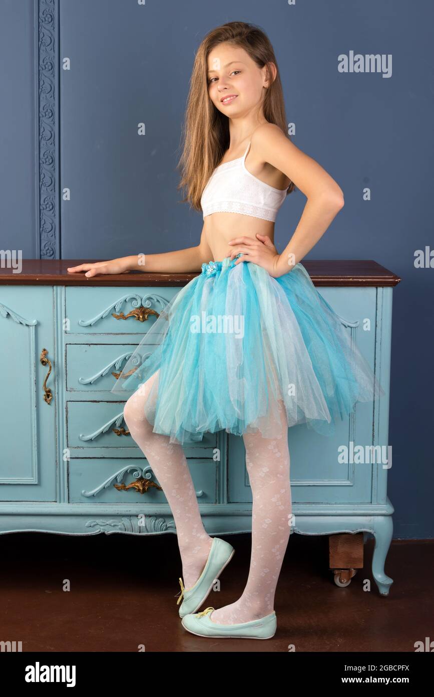 Teenager Strumpfhosen Fotos Und Bildmaterial In Hoher Aufl sung Alamy teenager-strumpfhosen-fotos-und-bildmaterial-in-hoher-aufl-sung-alamy