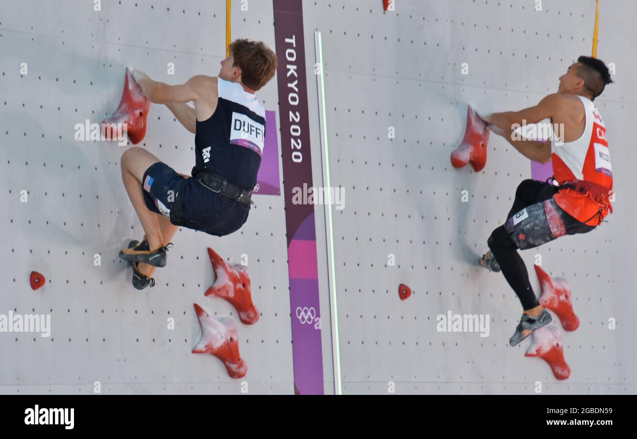 Tokio, Japan. August 2021. Der US-Amerikaner Colin Duffy und der Kanadier Sean McColl treten am Dienstag, den 3. August 2021, im Aomi Urban Sports Park in Tokio, Japan, bei der Speed Qualification während der Olympischen Spiele in Tokio für den Männersport an. Foto von Keizo Mori/UPI Credit: UPI/Alamy Live News Stockfoto