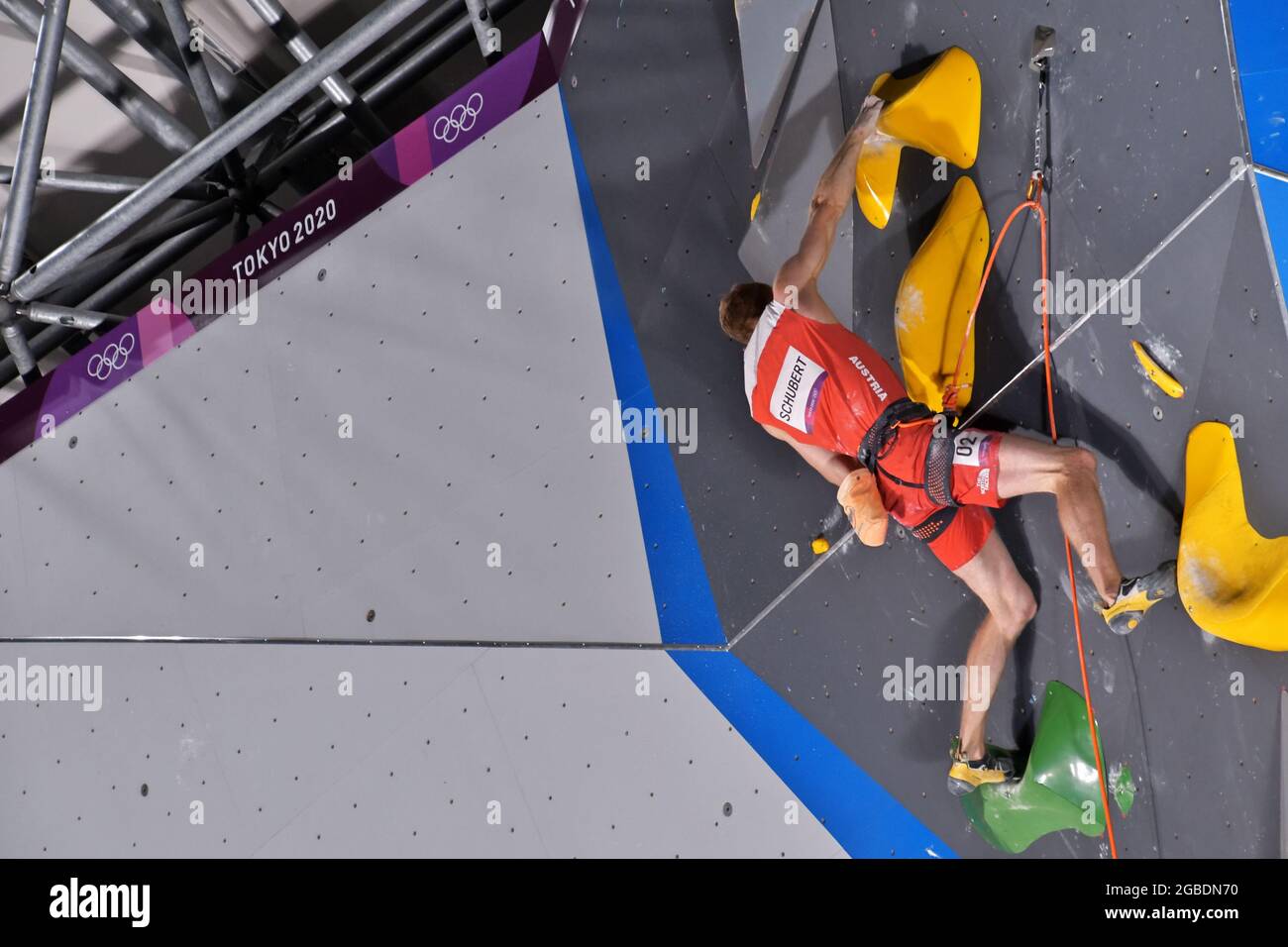 Tokio, Japan. August 2021. Der Österreicher Jakob Schubert tritt am 3. August 2021 im Aomi Urban Sports Park in Tokio, Japan, in der Lead Qualification während der Olympischen Spiele in Tokio bei. Foto von Keizo Mori/UPI Credit: UPI/Alamy Live News Stockfoto