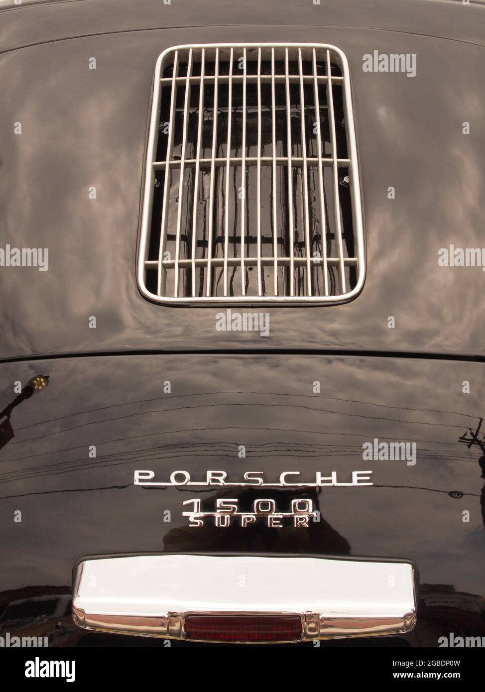 Details zu Oldtimer, die kürzlich auf einer New Jersey Car Show gesehen wurden. Details sind Haubenornamente, Grills und Innenräume von einzigartigen alten Autos auf dem Display. Historisches Auto Stockfoto