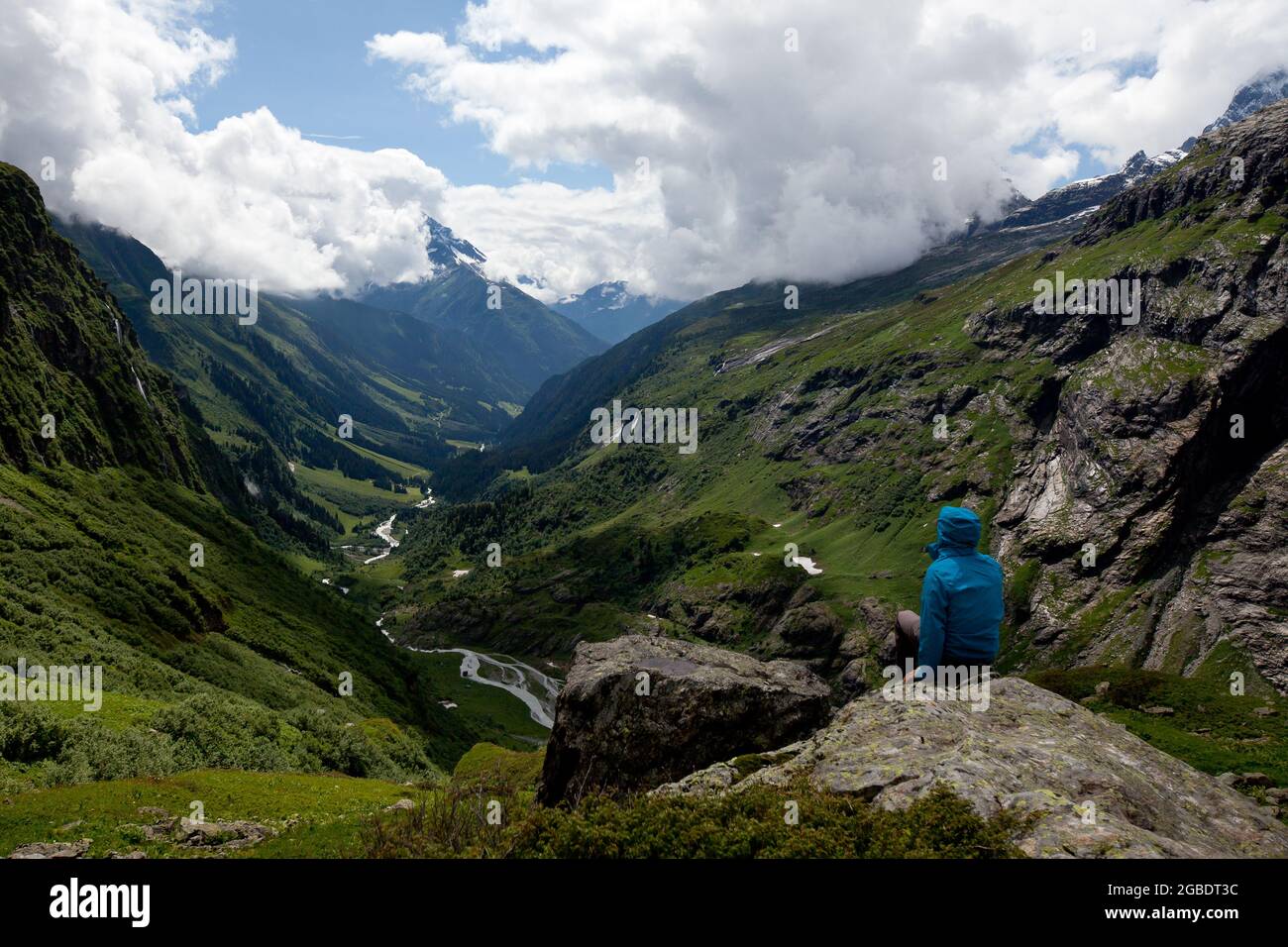 Valley Madraner uri schweiz Wanderjacke blau Stockfotografie - Alamy