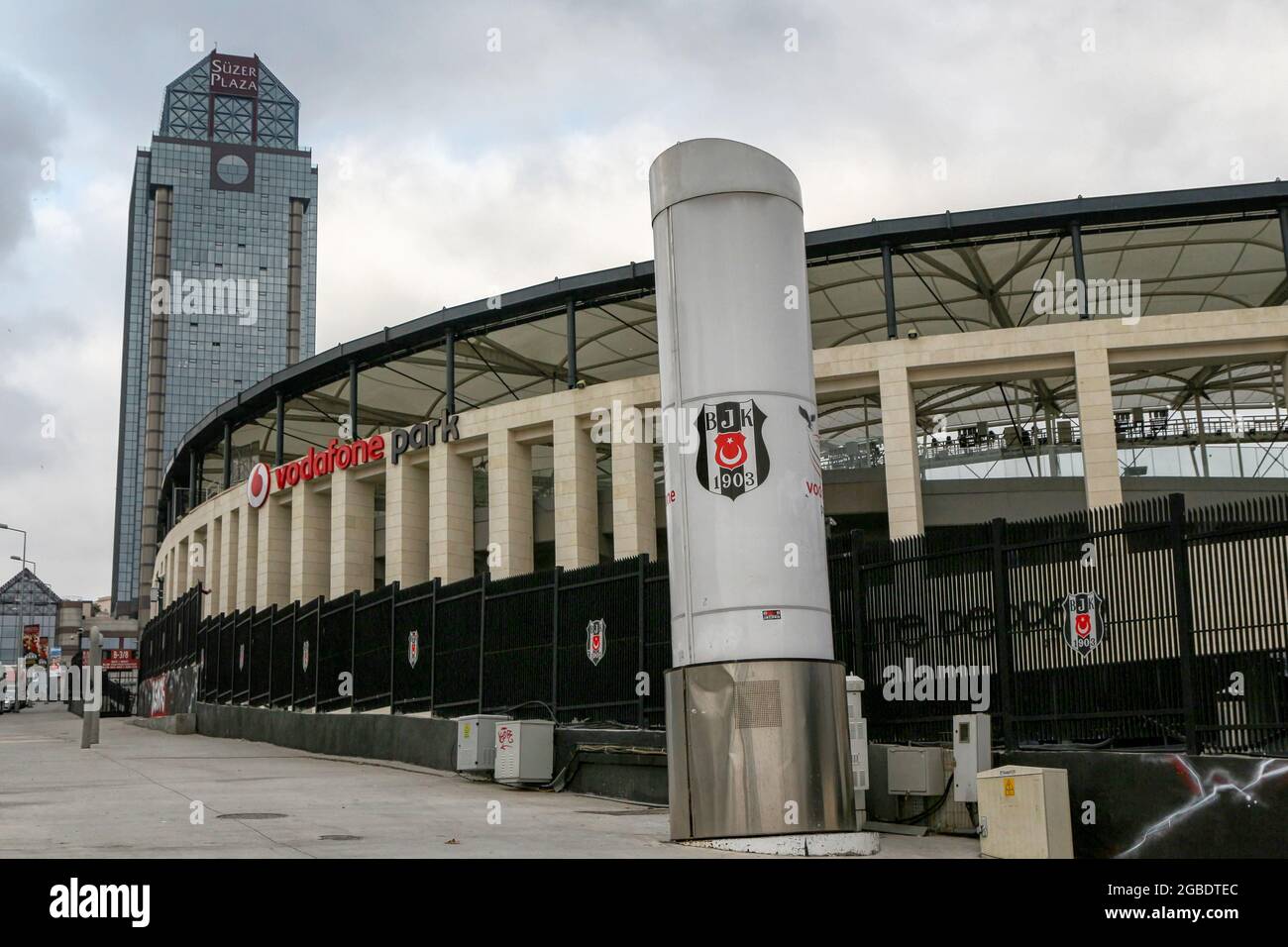 Türkei. November 2017. Außenfoto des Vodafone Park, einer großen Sportarena und eines großen Museums, Istanbul, Türkei, 15. November 2017. (Foto: Smith Collection/Gado/Sipa USA) Quelle: SIPA USA/Alamy Live News Stockfoto