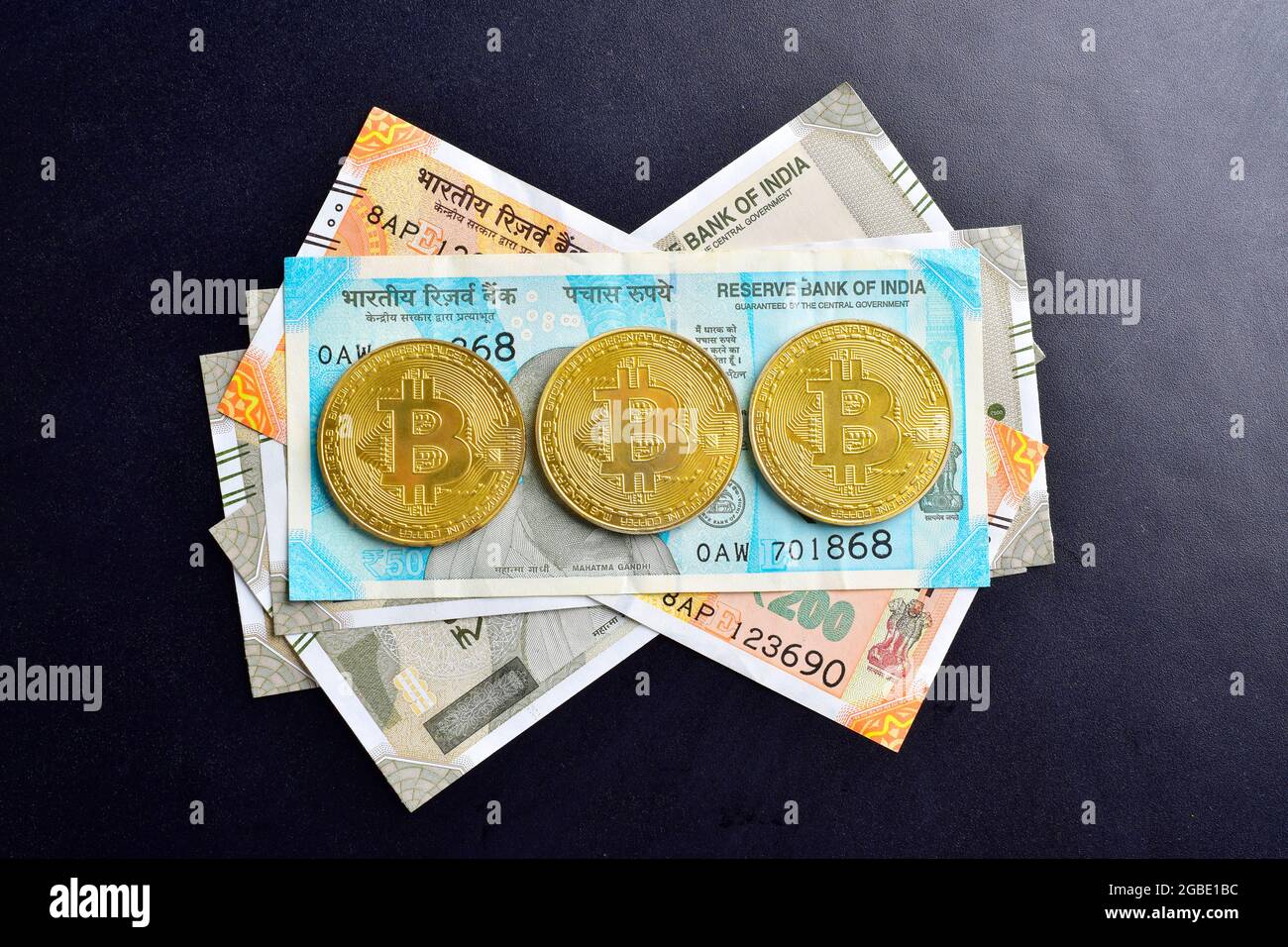 Bitcoin Mit Indischer Währung, Kryptowährungsverordnung In Indien Stockfoto