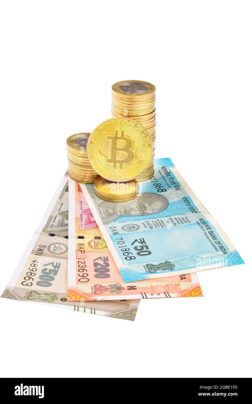 Bitcoin Mit Indischer Währung Isoliert Auf Weißem Hintergrund Mit Beschneidungspfad Stockfoto
