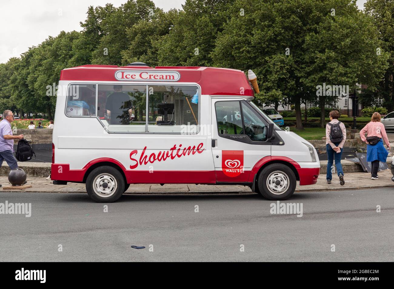 Port Sunlight, Wirral. Showtime Ice Cream Van, geführt von einer Firma von Birkenhead Stockfoto