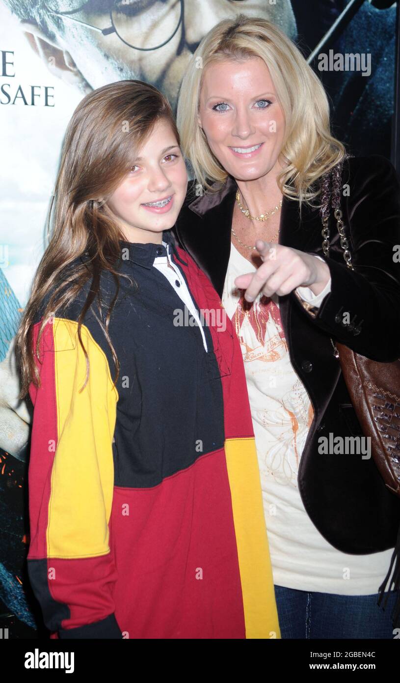 NEW YORK - November 15: Michaela Cuomo Sandra Lee besucht die Premiere von "Harry Potter und die Heiligtümer des Todes: Teil 1" in der Alice Tully Hall am 15. November 2010 in New York City. Personen: Michaela Cuomo Sandra Lee Stockfoto
