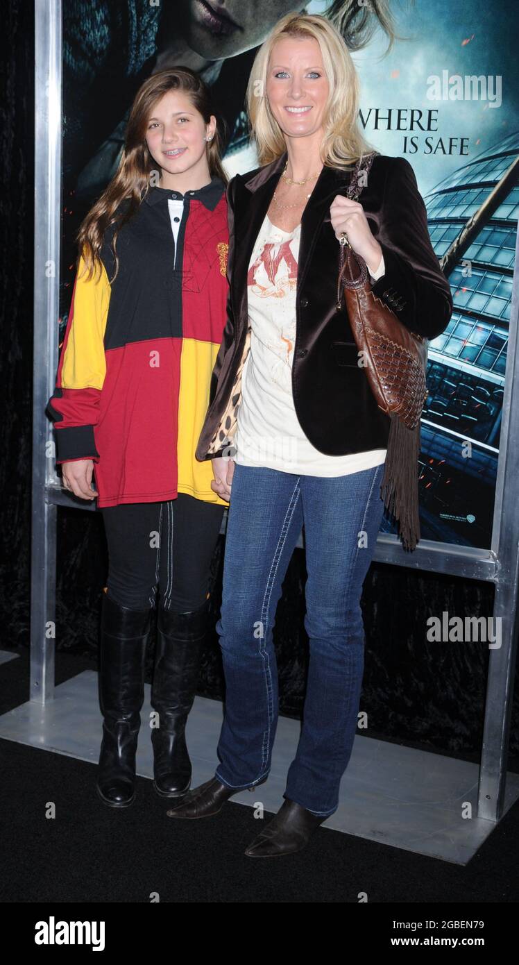 Manhattan, Vereinigte Staaten Von Amerika. November 2010. NEW YORK - NOVEMBER 15: Michaela Cuomo Sandra Lee nimmt an der Premiere von 'Harry Potter and the Deathly Hallows: Part 1' in der Alice Tully Hall am 15. November 2010 in New York City Teil. Personen: Michaela Cuomo Sandra Lee Kredit: Storms Media Group/Alamy Live News Stockfoto