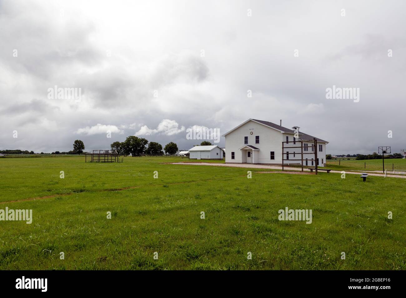 Amish School House, Summer, Indiana, USA, von James D. Coppinger/Dembinsky Photo Assoc Stockfoto