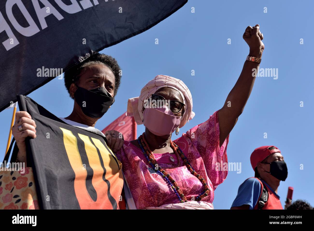 Brasilien – 24. Juli 2021: Die Demonstranten, die wütend über die Regierung des brasilianischen Präsidenten Jair Bolsonaro sind, versammelten sich in Rio de Janeiro, um zu sagen, dass sie ihn aus dem Amt wollen Stockfoto